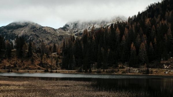 Lake Coast Mountains Wallpaper