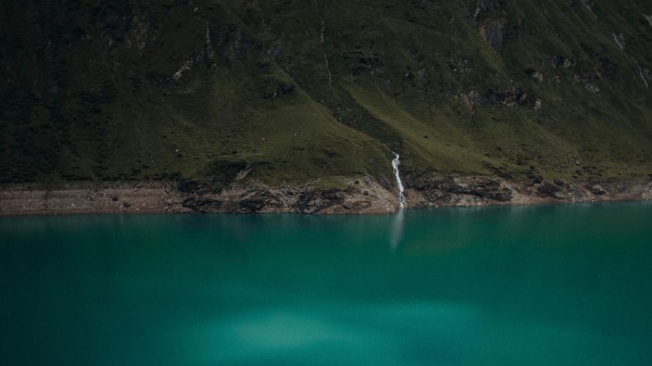 Lake Coast Slope Wallpaper