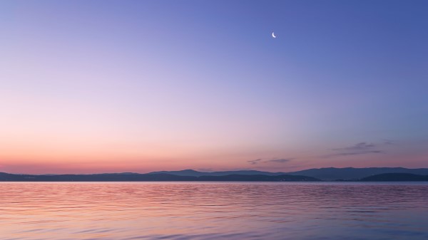 Lake Dawn Horizon Wallpaper