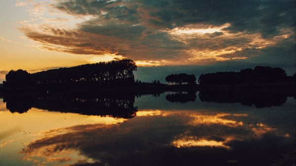 Lake Dusk Sunset Wallpaper