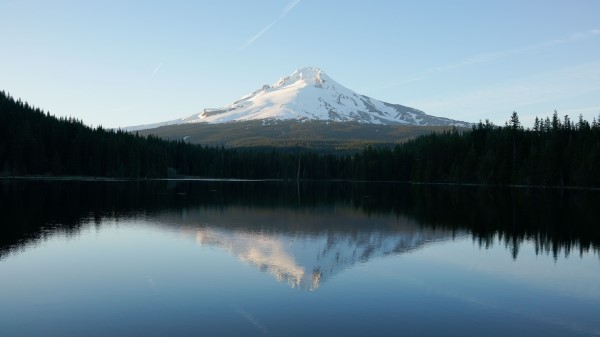 Lake Mountains Reflection Sky Wallpaper