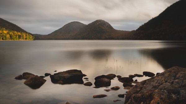 Lake Mountains Rocks Im Wallpaper