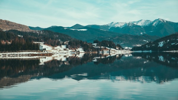 Lake Mountains Snowcovered Wallpaper