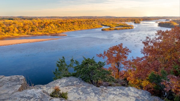 Lake Rocks Autumn Wallpaper