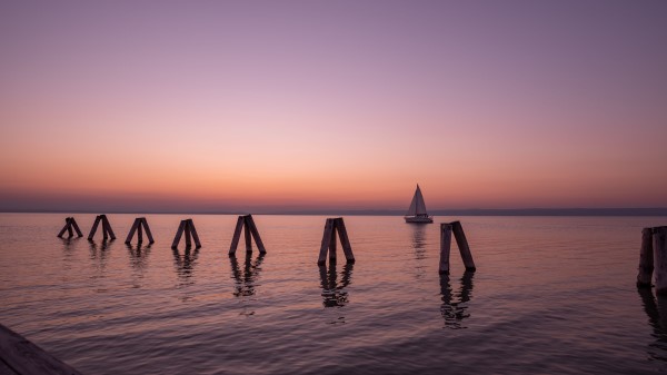 Lake Sunset Boat Wallpaper