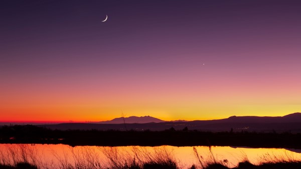 Lake Twilight Moon Wallpaper