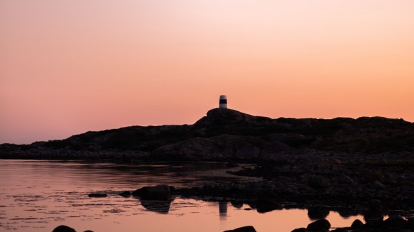 Lighthouse Rocks Dusk wallpaper