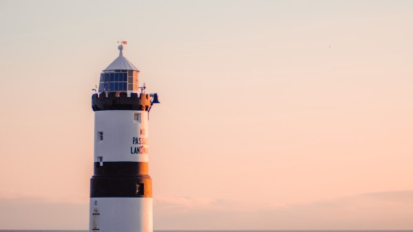 Lighthouse Water Horizon Wallpaper