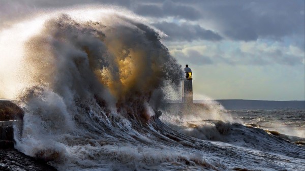 Lighthouse Waves Spray Wallpaper