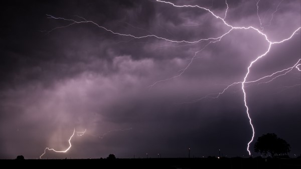 Lightning Sky Glow Wallpaper