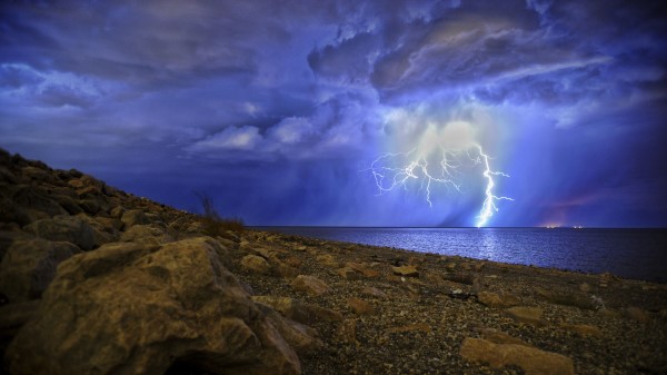 Lightning Storm Lake Wallpaper
