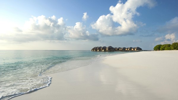 Maldives Beach Sand Sea Tropics Wallpaper