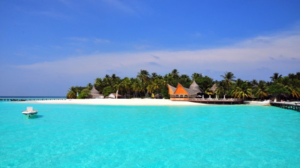 Maldives Tropical Beach Island Wallpaper