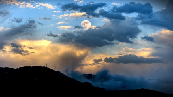 Moon Fog Hill Wallpaper