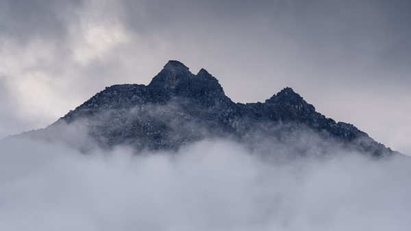 Mountain Clouds Fog Wallpaper