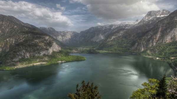 Mountain Lake City Landscape Wallpaper
