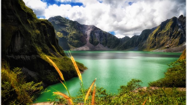 Mountain Lake Nature Wallpaper