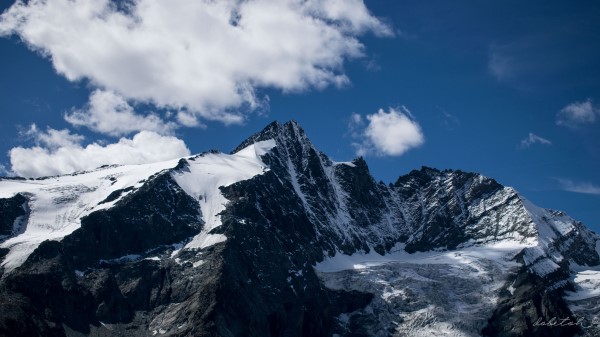 Mountain Peak Clouds Pic Wallpaper