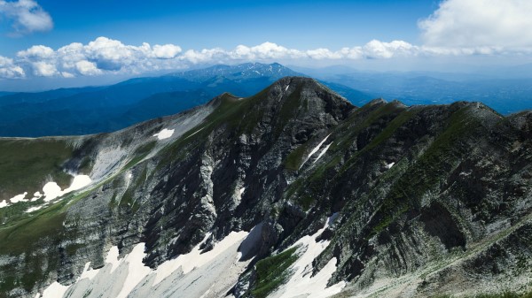 Mountain Peak Grass Wallpaper