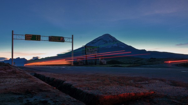 Mountain Peak Long Exposure Wallpaper