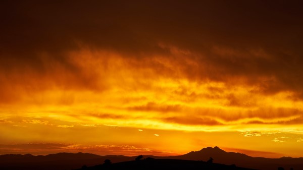 Mountain Peak Sunset Wallpaper