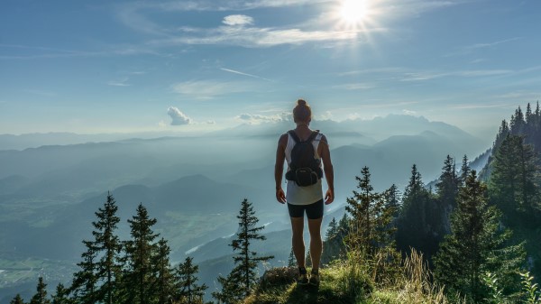 Mountain Peak Tourist Wallpaper