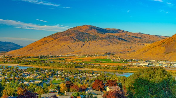 Mountain River Valley Wallpaper