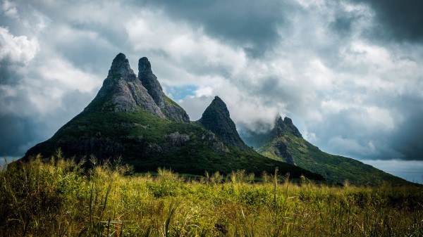 Mountain Stone Grass Wallpaper
