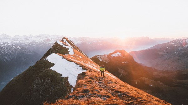 Mountain Tourist Pinnacle Wallpaper