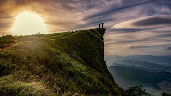 Mountain Vertex People Wallpaper