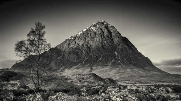 Mountain Waterfall Bw Wallpaper