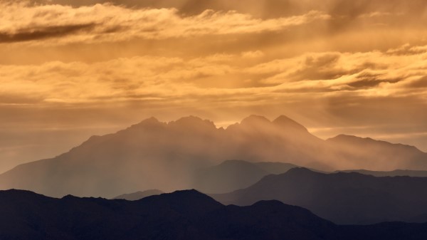 Mountains Fog Clouds Pic Wallpaper