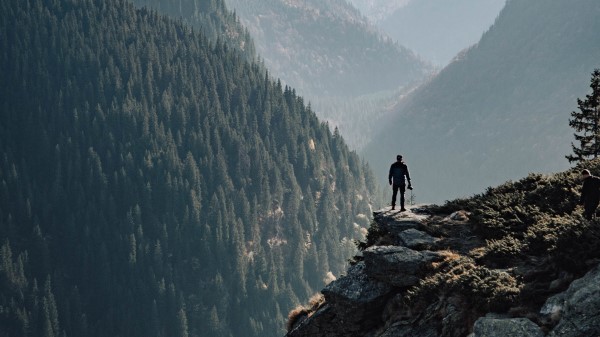 Mountains Fog Man Wallpaper