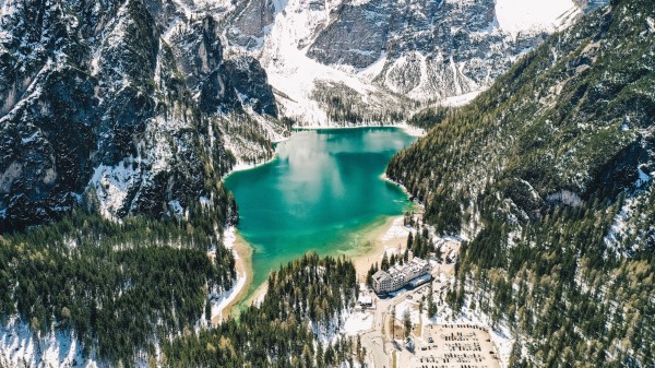 Mountains Lake Landscape Wallpaper