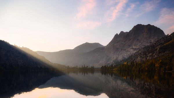 Mountains Lake Reflection Pic Wallpaper