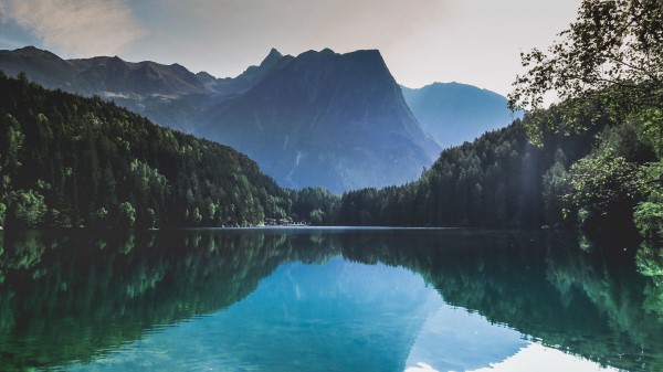 Mountains Lake Reflection Wallpaper