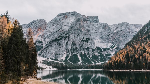 Mountains Lake Reflection Sky Wallpaper