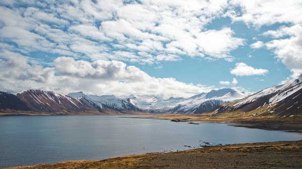 Mountains Lake Snowy Wallpaper