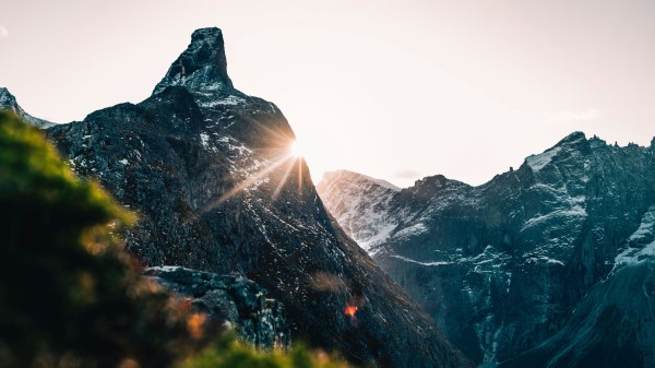 Mountains Peak Sun Wallpaper