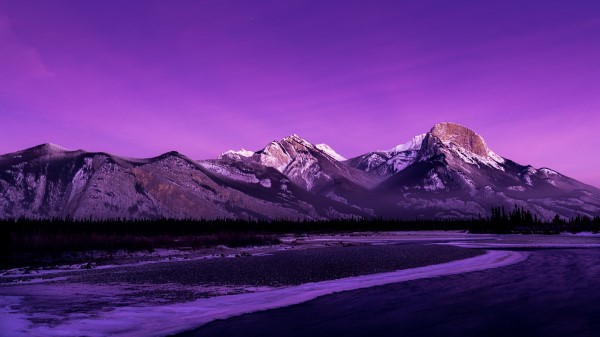 Mountains Peaks Snowy Io Wallpaper
