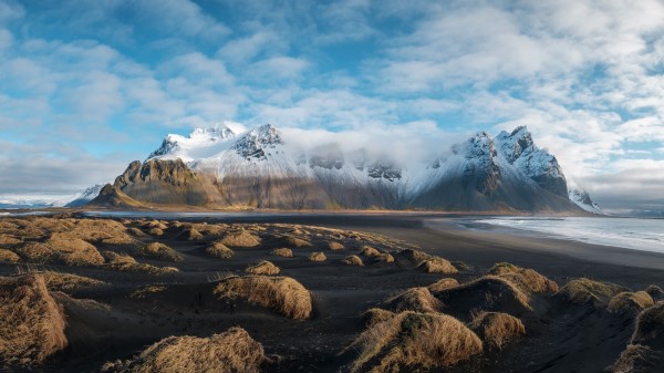 Mountains Relief Fog Wallpaper