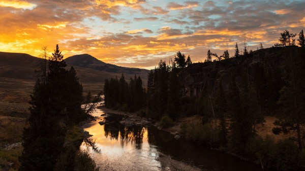 Mountains River Stones Image Wallpaper