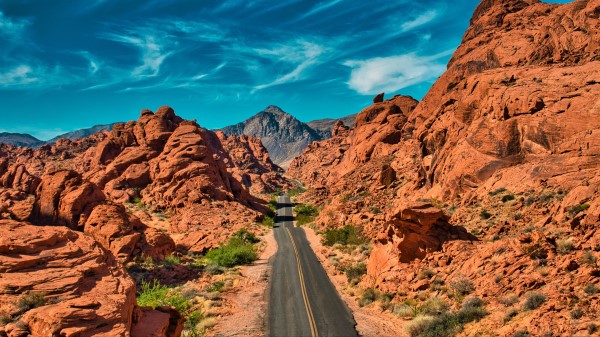 Mountains Road Distance Wallpaper