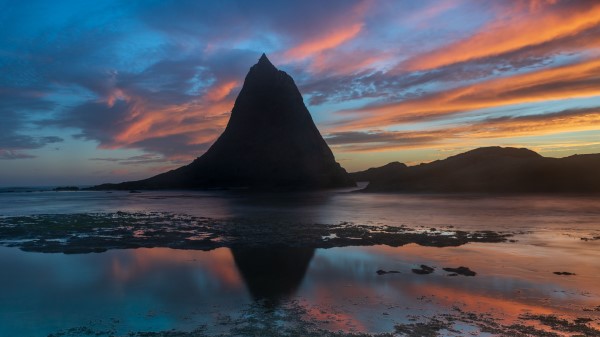 Mountains Rock Sea Wallpaper