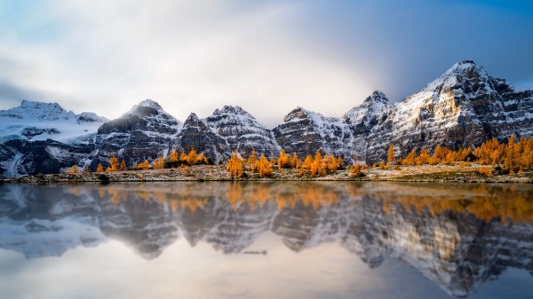 Mountains Rocks Lake Wallpaper