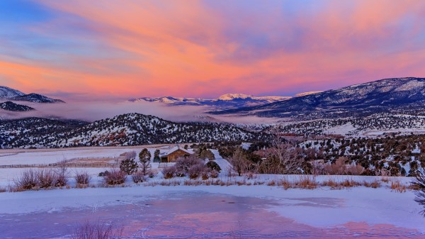 Mountains Snow Dawn Wallpaper