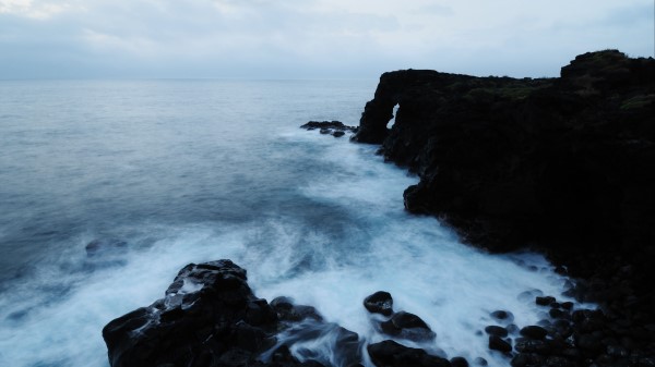 Ocean Rocks Surf Wallpaper