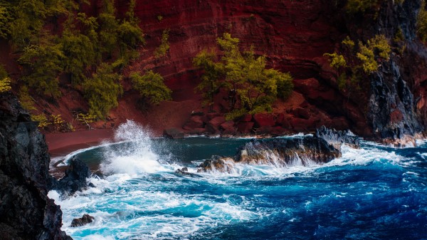 Ocean Surf Rocks Wallpaper