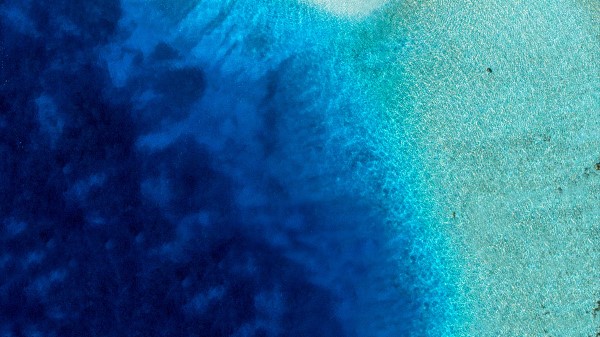 Ocean Water Island Wallpaper