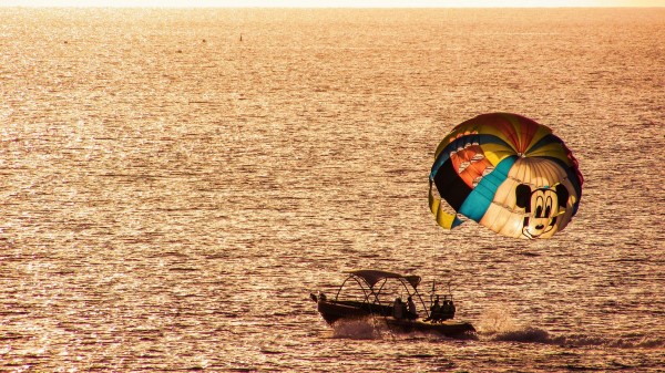 Parasailing Paragliding Boat Sea Sunset Wallpaper